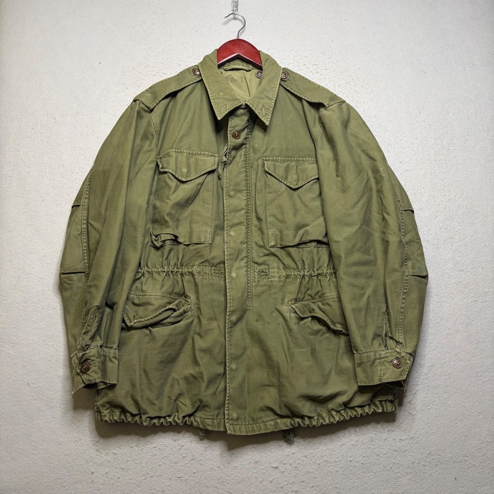 Vintage Military Field Jacket Mens Medium Olive Green M-1951 60s Distressed Coat